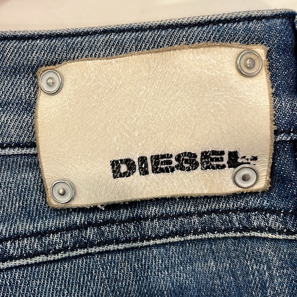 EUC Diesel Ronhary midrise classic blue denim bootcut jeans. - Picture 11 of 14